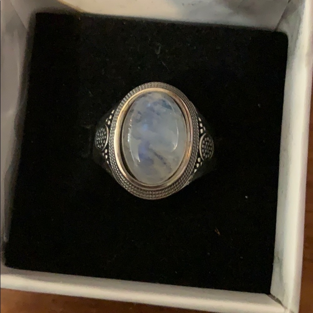 Beautiful sterling summer moonstone ring size 8